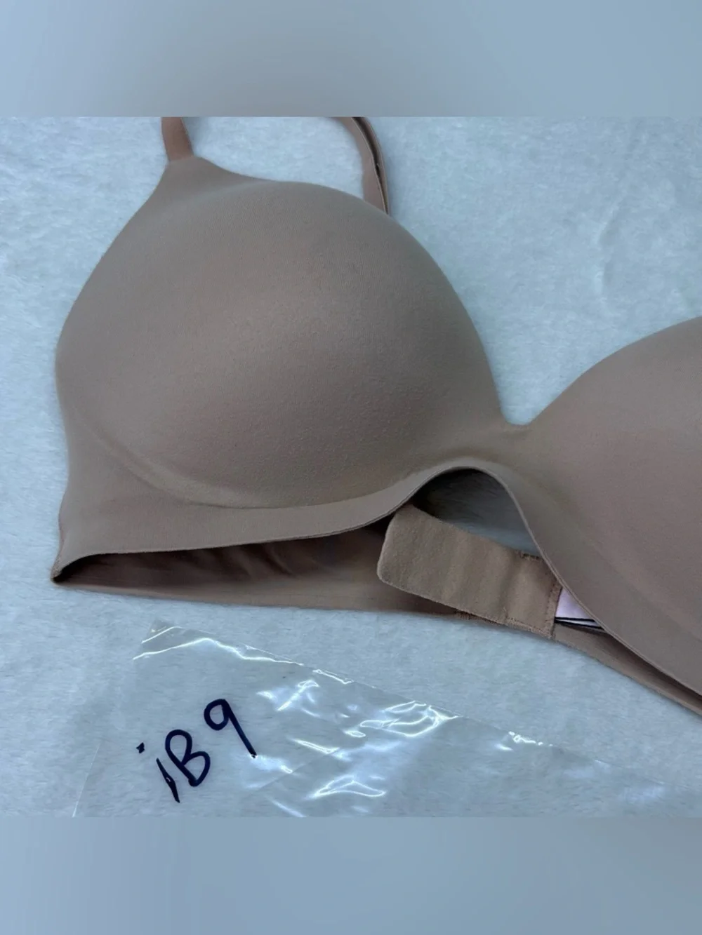 Victorias Secret 34C Incredible Padded No Wire Bra Beige Nude Wireless - Picture 9 of 10